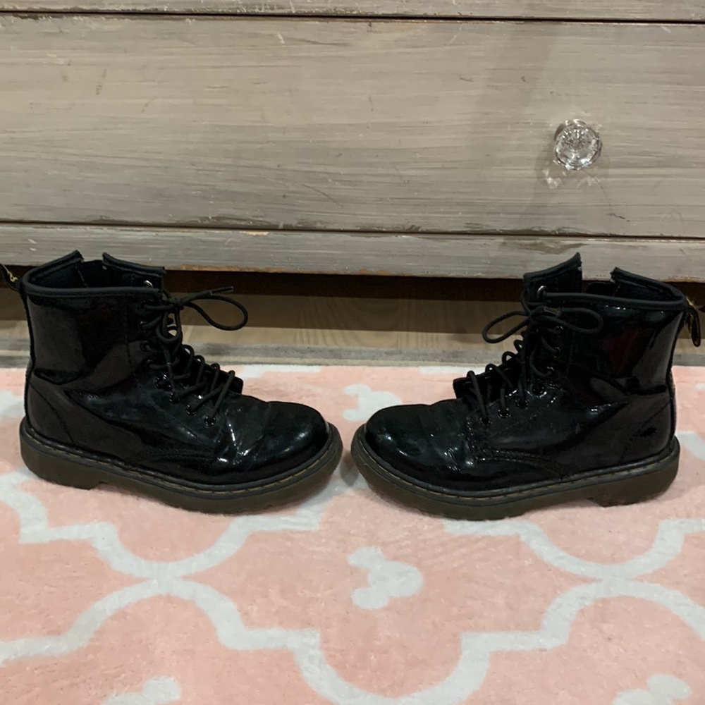 Girls Doc Martin solid black - Picture 3 of 6